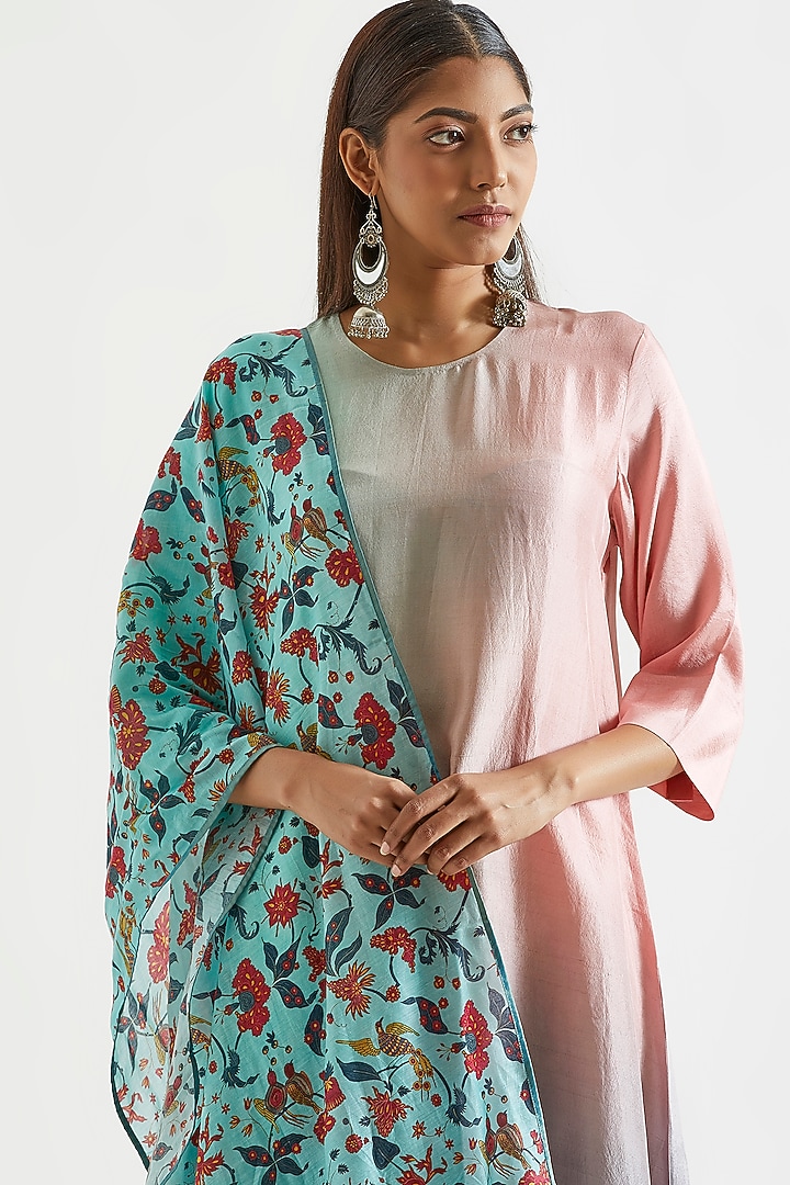 Peach & Turquoise Ombre Asymmetric Kurta With Printed Stole by Meghna Panchmatia at Pernia's Pop Up Shop