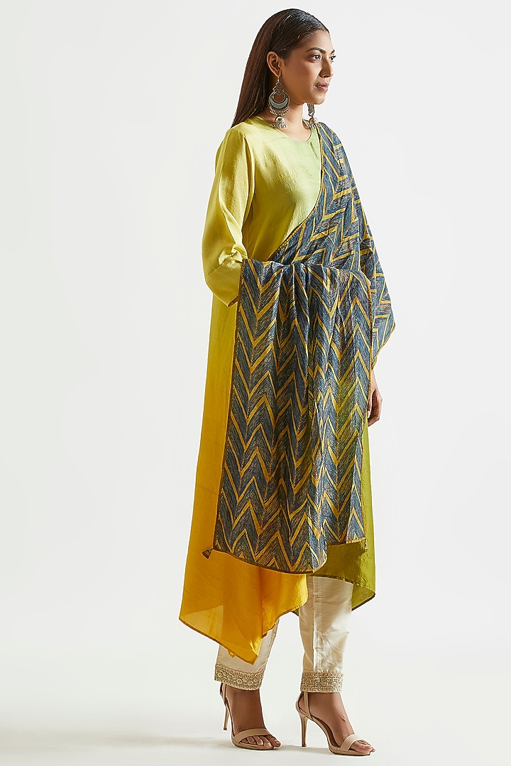 Green & Yellow Ombre Asymmetric Kurta Dress With Stole by Meghna Panchmatia at Pernia's Pop Up Shop