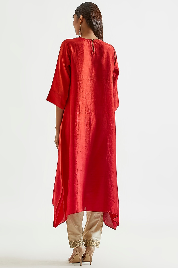 Orange & Red Ombre Asymmetric Kurta With Scarf by Meghna Panchmatia at Pernia's Pop Up Shop