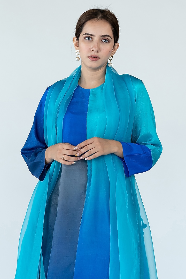 Firozi & Grey Ombre Pure Crepe Color Blocked Kurta Set by Meghna Panchmatia at Pernia's Pop Up Shop