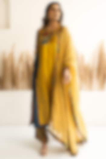 Yellow Silk Ombre Kalidar Kurta Set by Meghna Panchmatia at Pernia's Pop Up Shop