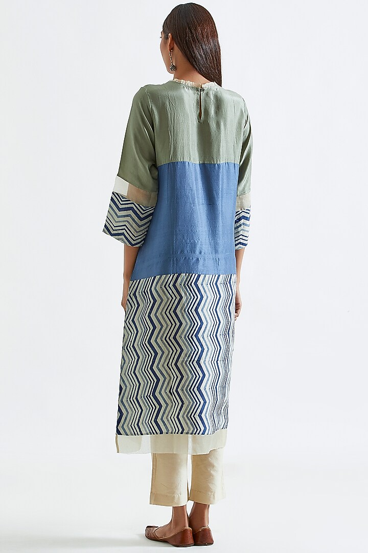 Cobalt Blue Ombre Block Printed Kurta by Meghna Panchmatia at Pernia's Pop Up Shop