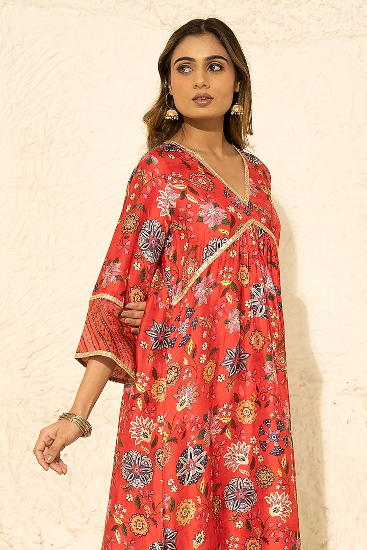 Red Silk Kalamkari Gathered Kurta Set by Meghna Panchmatia at Pernia's Pop Up Shop