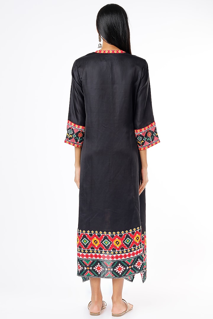 Black Silk Patola Printed Kurta by Meghna Panchmatia at Pernia's Pop Up Shop