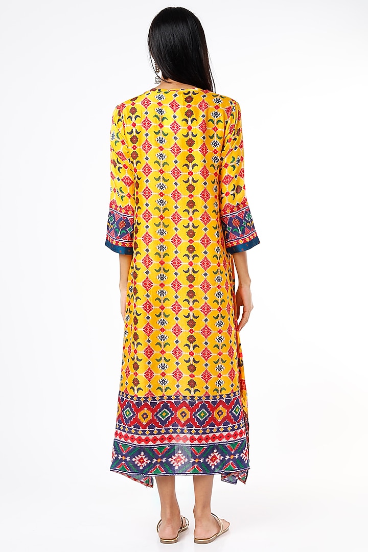 Yellow Silk Patola Printed Kurta by Meghna Panchmatia at Pernia's Pop Up Shop