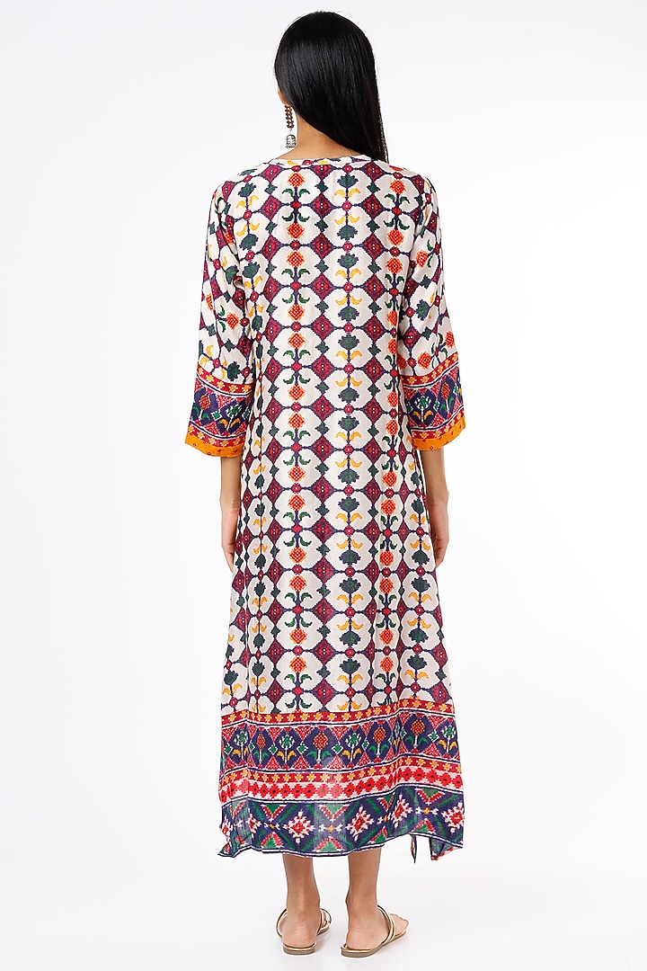White Silk Blend Printed Kurta by Meghna Panchmatia at Pernia's Pop Up Shop