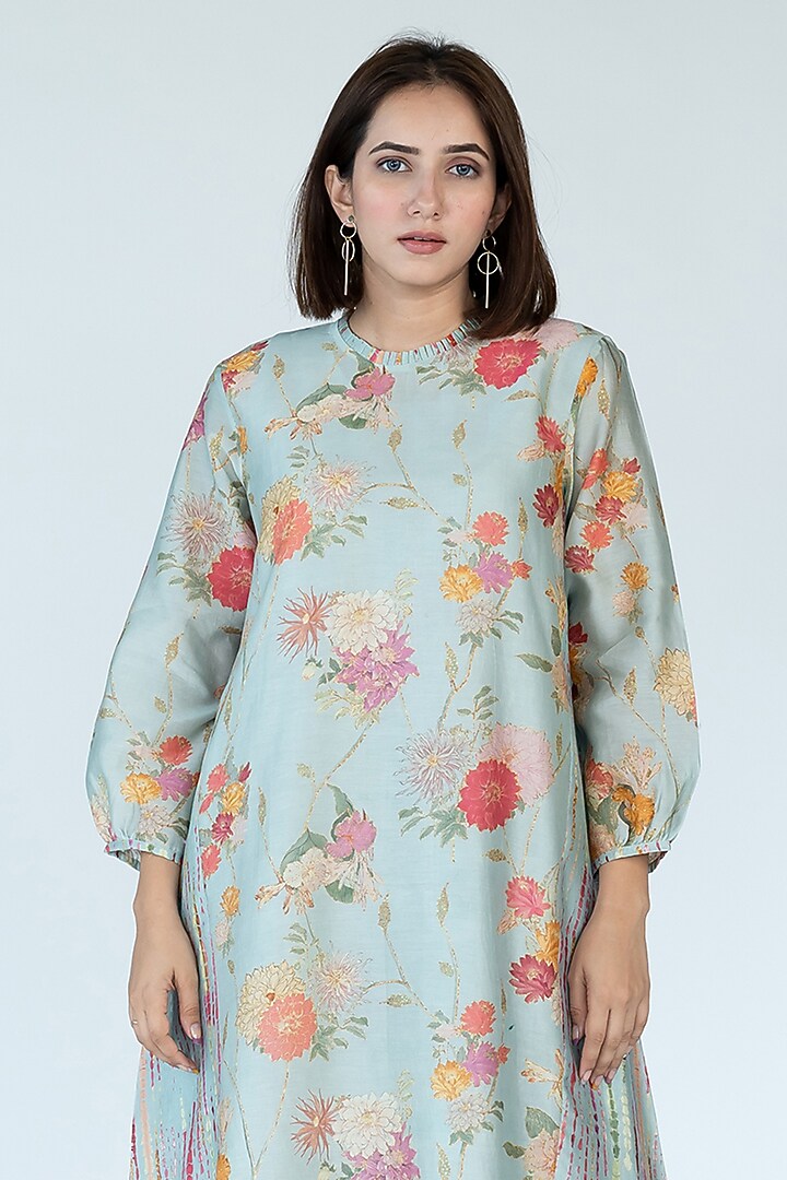 Blue Silk Chanderi Floral Printed Kurta Set by Meghna Panchmatia at Pernia's Pop Up Shop