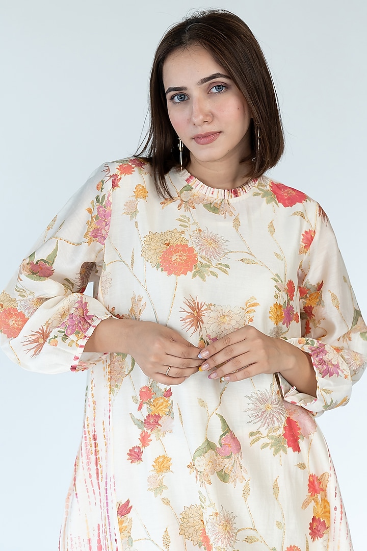 Ivory Silk Chanderi Floral Printed Kurta Set by Meghna Panchmatia at Pernia's Pop Up Shop
