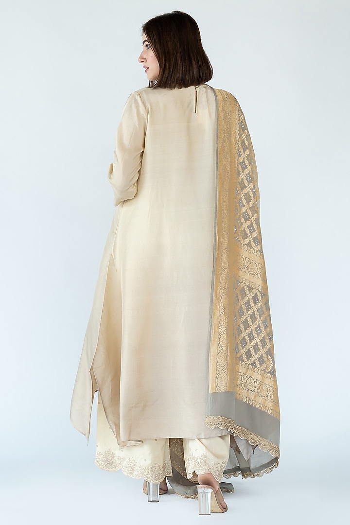 Ivory Pure Silk Asymmetrical Ombre Kurta by Meghna Panchmatia at Pernia's Pop Up Shop