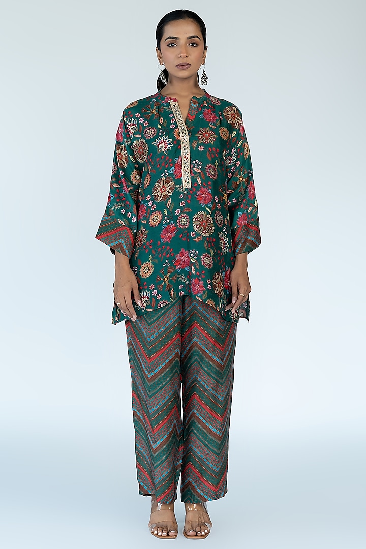 Green Silk Floral Printed & Mirror Embroidered Co-Ord Set by Meghna Panchmatia at Pernia's Pop Up Shop