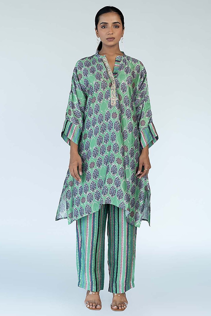 Green Silk Digital Printed & Mirror Embroidered Co-Ord Set by Meghna Panchmatia at Pernia's Pop Up Shop