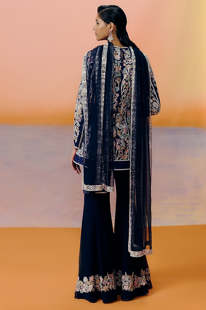 Navy Blue Organza Floral Embroidered Kurta Set by Mishru at Pernia's Pop Up Shop