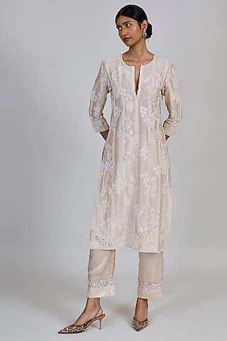Ivory-Champagne Chanderi Floral Embroidered Kurta Set by Mishru