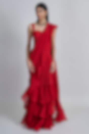 Red Organza & Crepe Pre-Draped Reception Saree Set by Mishru at Pernia's Pop Up Shop