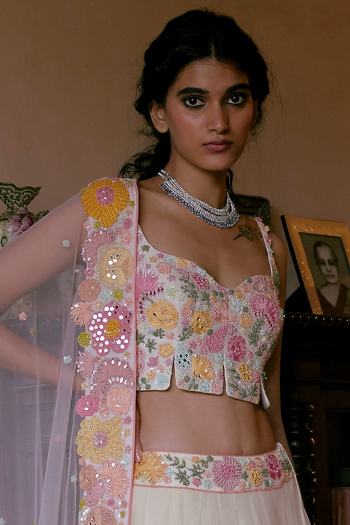 Ivory Jaal Geometric Embroidered Bridal Lehenga Set by Mishru at Pernia's Pop Up Shop