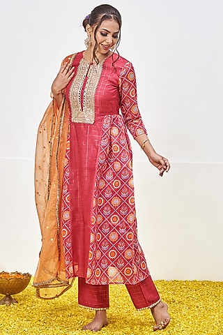 Pink Chanderi Silk Printed Kurta Set by Miar Designs-By Siddhi Shah