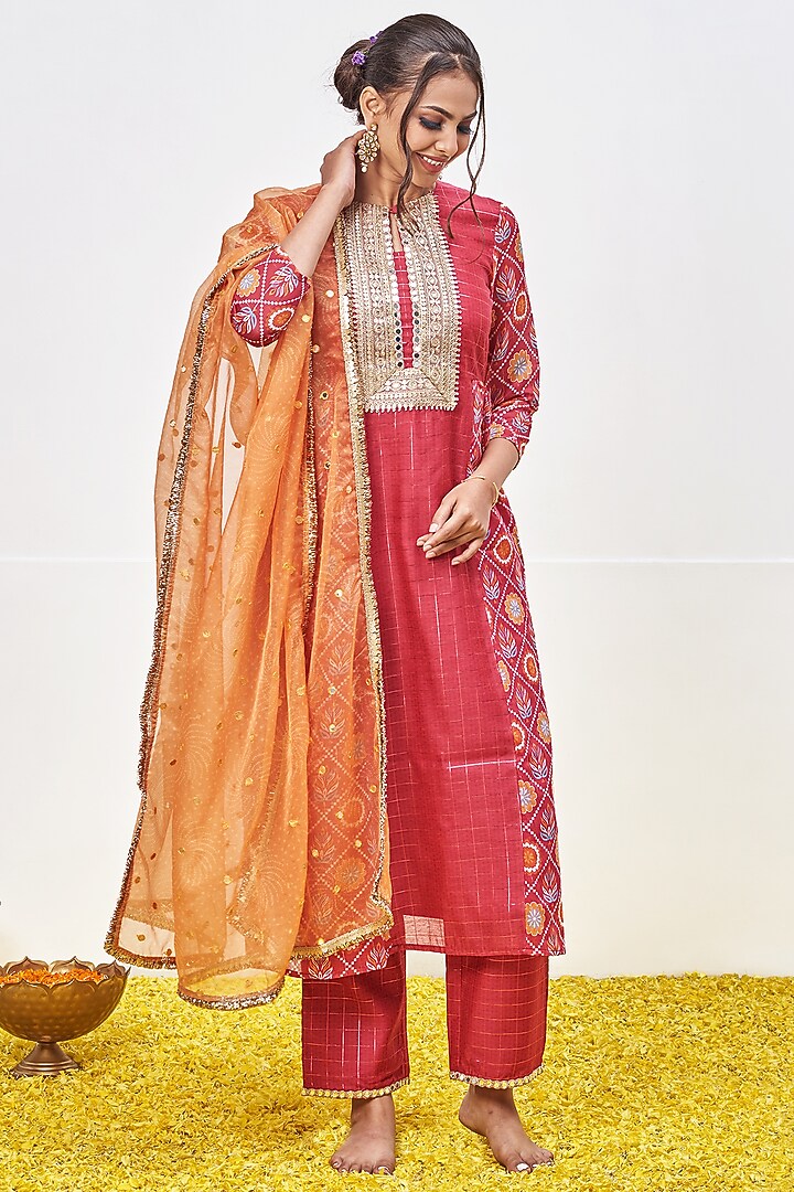 Pink Chanderi Silk Printed Kurta Set by Miar Designs-By Siddhi Shah at Pernia's Pop Up Shop
