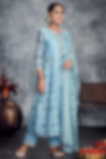 Light Blue Printed Side-Pleated Kurta Set by Miar Designs-By Siddhi Shah at Pernia's Pop Up Shop