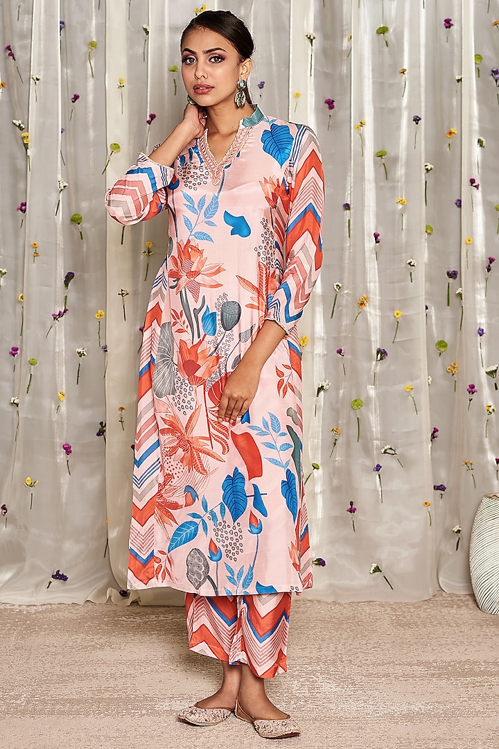 Baby Pink Pure Muslin Cotton Floral Printed Kurta Set by Miar Designs-By Siddhi Shah