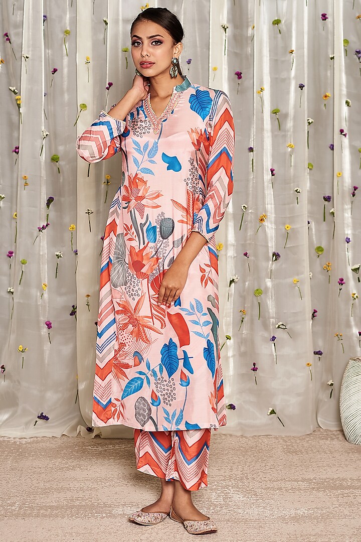 Baby Pink Pure Muslin Cotton Floral Printed Kurta Set by Miar Designs-By Siddhi Shah at Pernia's Pop Up Shop