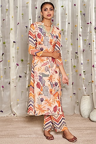 Mustard Pure Muslin Cotton Floral Printed Kurta Set by Miar Designs-By Siddhi Shah