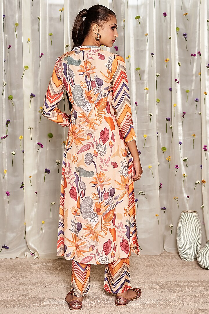 Mustard Pure Muslin Cotton Floral Printed Kurta Set by Miar Designs-By Siddhi Shah at Pernia's Pop Up Shop