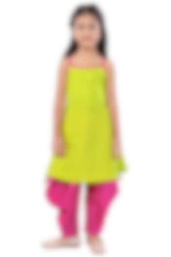 Fuchsia Pink Crepe Pant Set For Girls by Mini Chic at Pernia's Pop Up Shop