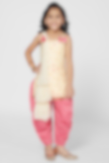 Cream & Pink Dhoti Set For Girls by Mini Chic