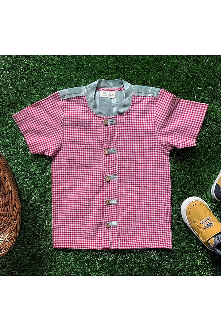 Red & White Gingham Printed Checkered Shirt For Boys by Miko Lolo