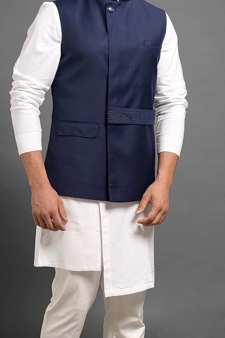 Navy Blue Embroidered Sadri Bundi Jacket by Mitesh Lodha at Pernia's Pop Up Shop