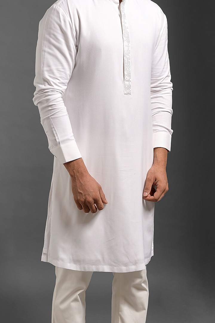 White Embroidered Kurta by Mitesh Lodha at Pernia's Pop Up Shop