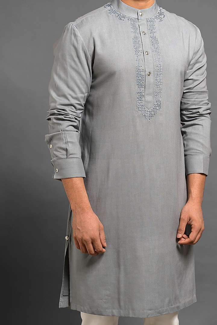 Grey Embroidered Kurta by Mitesh Lodha at Pernia's Pop Up Shop