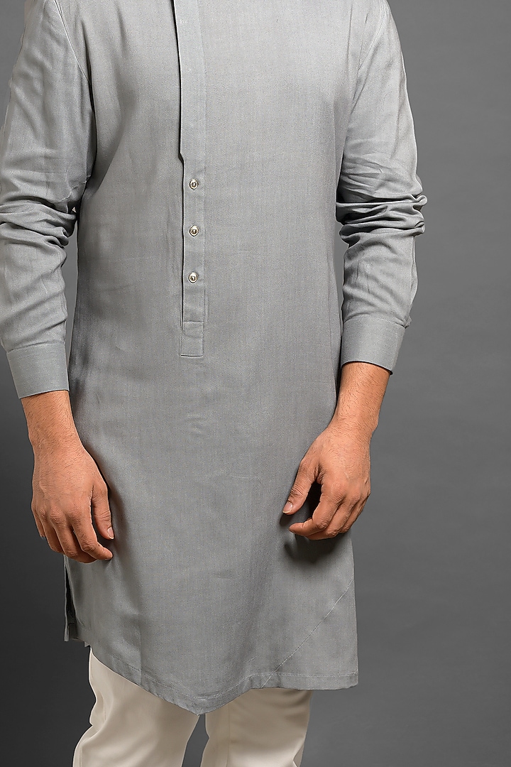 Grey Pintucked Asymmetric Kurta by Mitesh Lodha at Pernia's Pop Up Shop