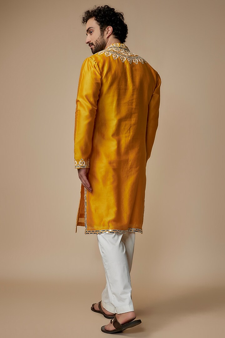 Kesari Chanderi Floral Embroidered Kurta by MILO by Miloni Shah at Pernia's Pop Up Shop