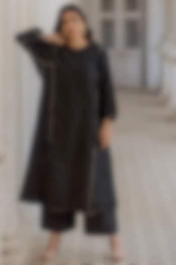 Black Pure Handwoven Silk Kurta Set by Mimamsaa at Pernia's Pop Up Shop
