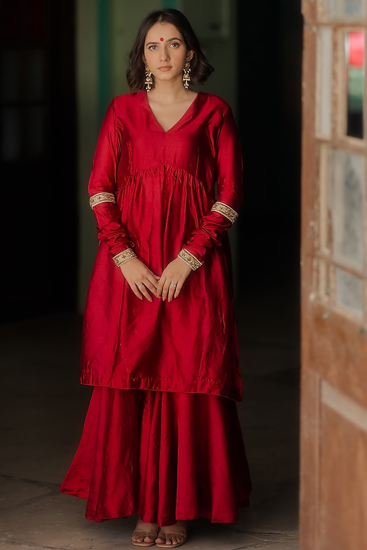 Red Chiniya Silk Gharara Set by Mimamsaa