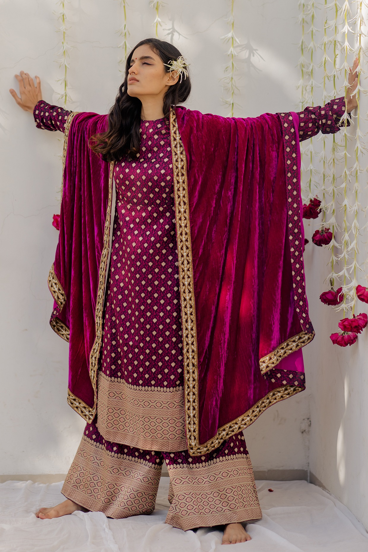 Velvet dupatta clearance dress