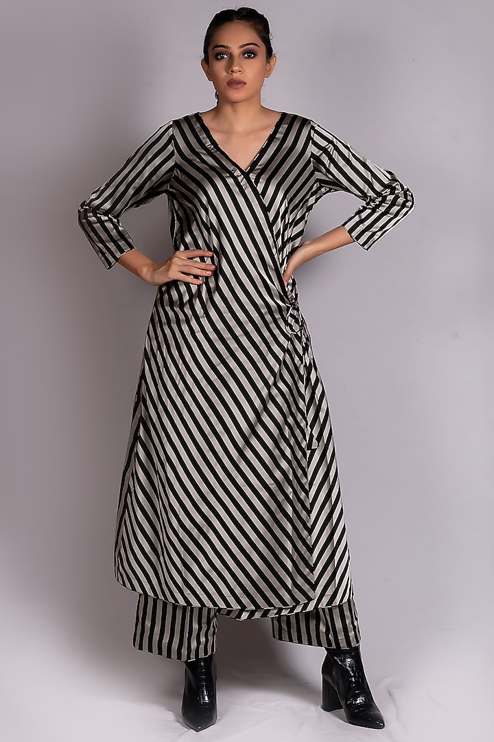 Black & Silver Handwoven Angrakha Kurta Set by Mimamsaa at Pernia's Pop Up Shop
