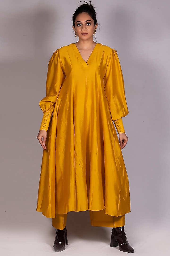 Mustard Handwoven Kurta Set by Mimamsaa at Pernia's Pop Up Shop