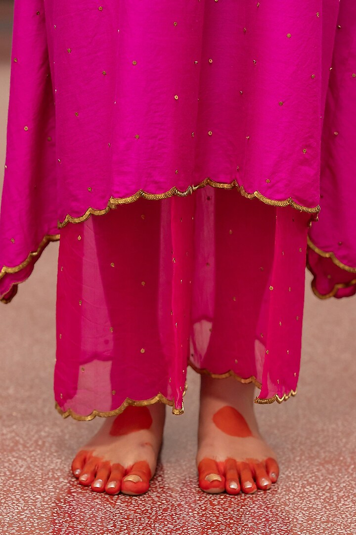 Fuchsia Moonga Silk Embroidered Woven Kaftan Set by Mimamsaa at Pernia's Pop Up Shop