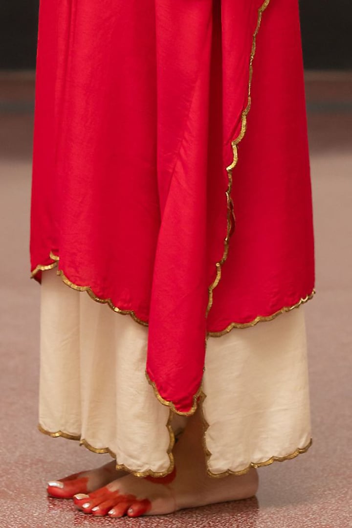 Rose Moonga Silk Embroidered Woven Kaftan Set by Mimamsaa at Pernia's Pop Up Shop