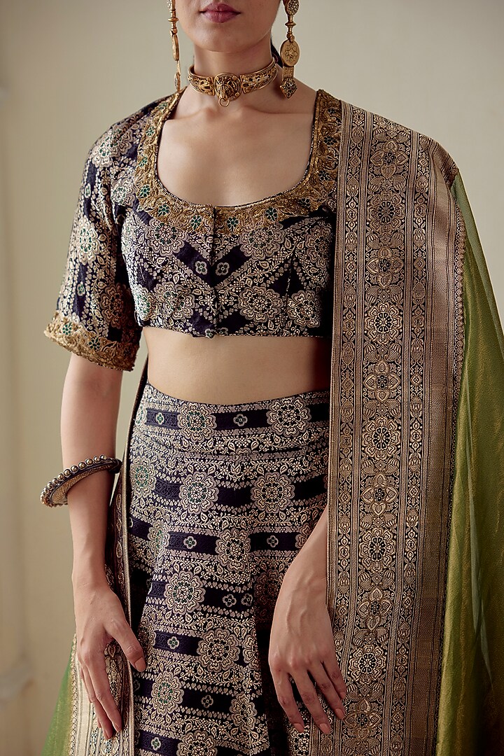 Green Tissue Embroidered Woven Dupatta by Mimamsaa at Pernia's Pop Up Shop