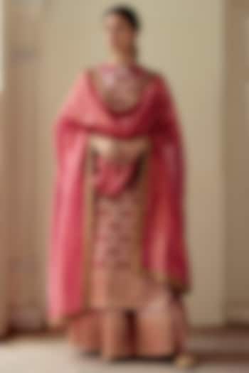 Magenta Embroidered Woven Kurta Set by Mimamsaa at Pernia's Pop Up Shop