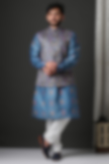 Blue Kurta Set With Printed Bundi Jacket by Minaki Men at Pernia's Pop Up Shop