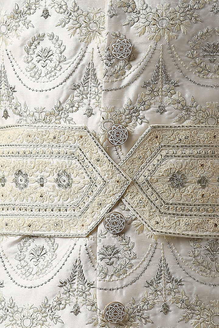 White Hand Embroidered Groom Sherwani Set by Minaki Men at Pernia's Pop Up Shop