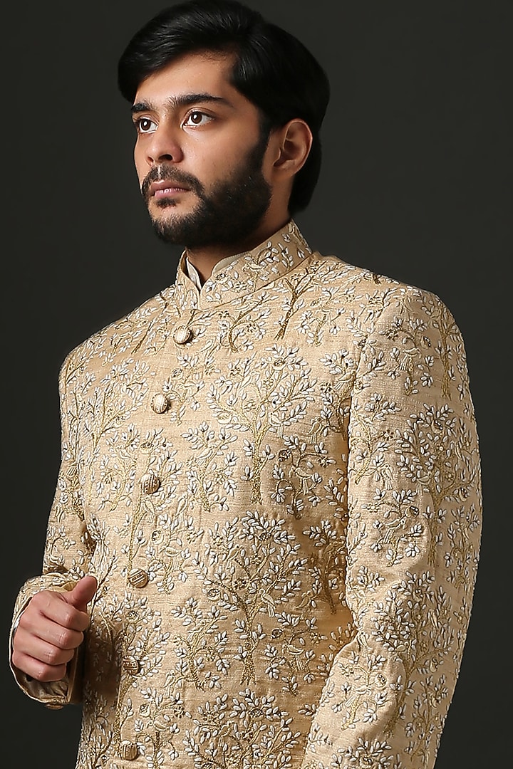 Cream Hand Embroidered Groom Sherwani Set by Minaki Men at Pernia's Pop Up Shop