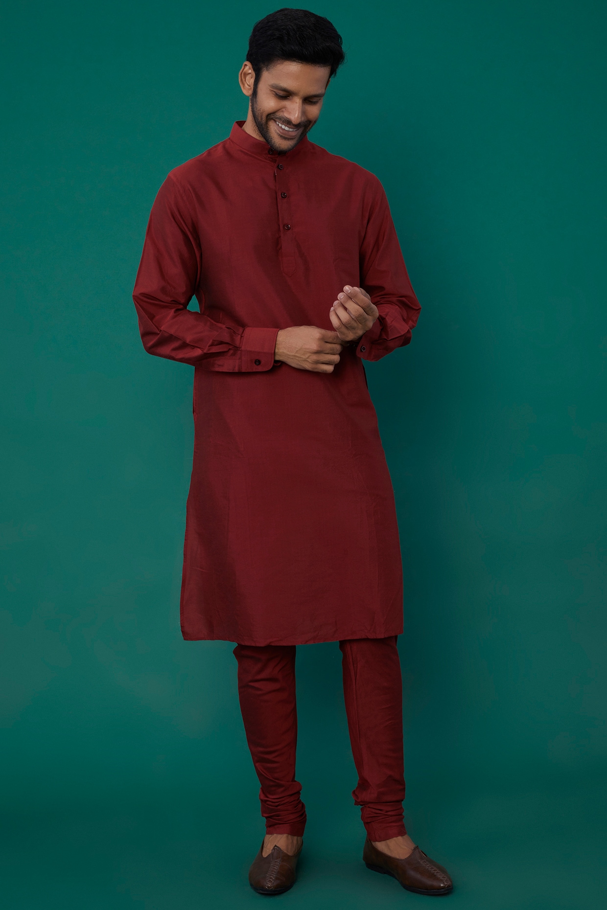 Maroon kurta best sale pajama with turban