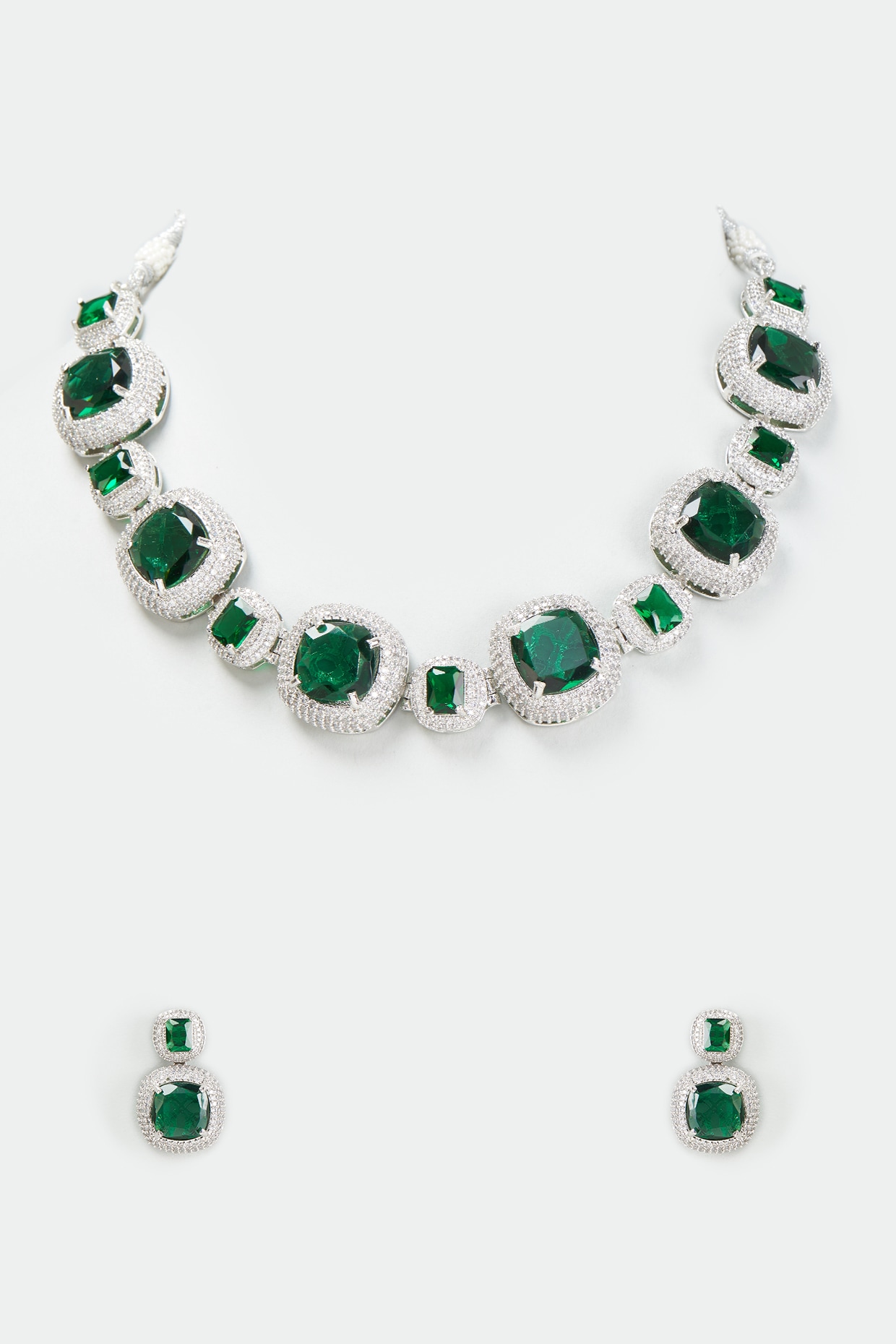 Emerald 2025 stone set