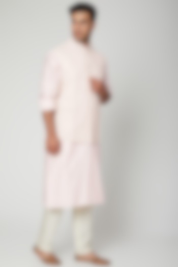 Blush Pink Embroidered Bundi Jacket With Ivory Kurta Set by Mint Blush Men
