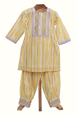 Yellow Cotton Printed Kurta Set For Girls by MINIME ORGANICS